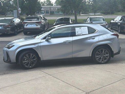 Certified 2024 Lexus UX 250h F Sport FWD image 4