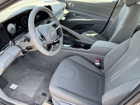 New 2025 Hyundai Elantra SEL w/ Cargo Package FWD image 10