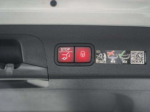 New 2026 Mercedes-Benz GLS 450 GLS 450 image 11