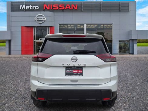 New 2026 Nissan Rogue SV w/ Cold Weather Package FWD image 5