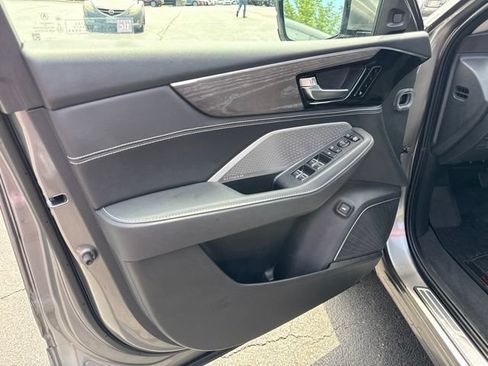 Used 2023 Acura MDX SH-AWD w/ Advance Package image 14