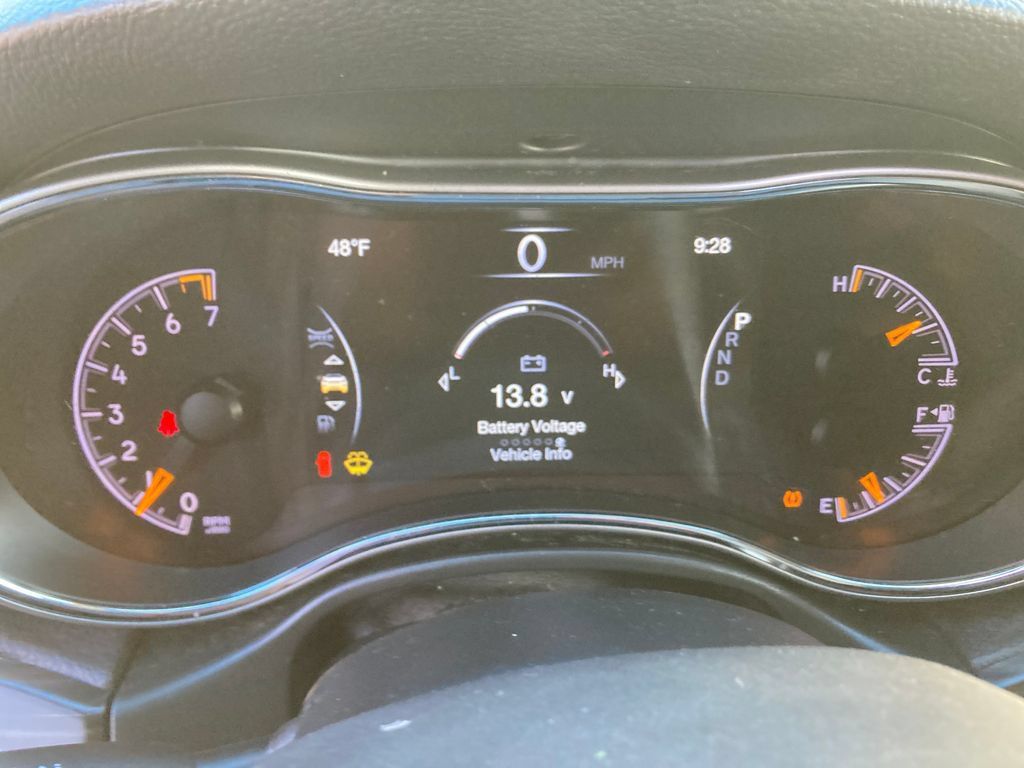 Used 2020 Jeep Grand Cherokee Laredo AWD/4WD image 19