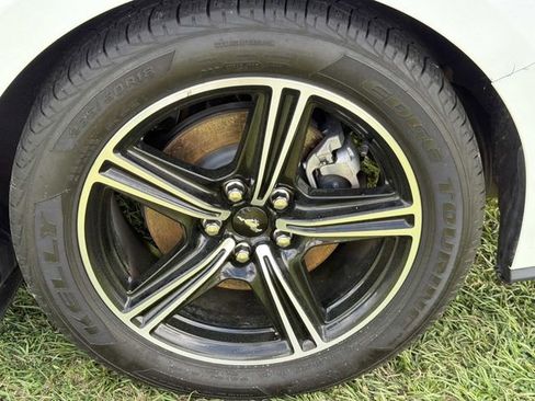 Used 2024 Ford Mustang Premium image 16