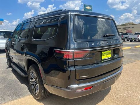 Used 2022 Jeep Wagoneer Series III w/ Rear Seat Video Group 1 AWD/4WD image 7