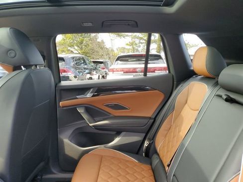 New 2026 Volkswagen Tiguan SEL R-Line image 10