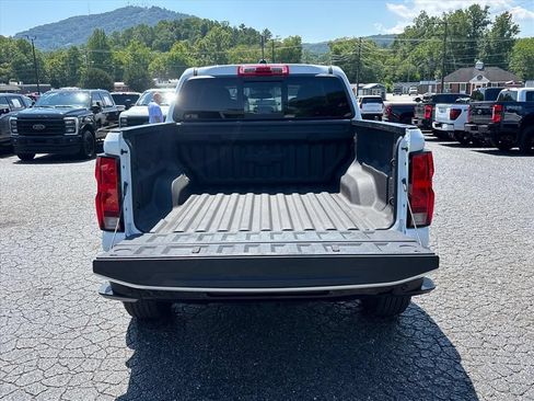 Used 2024 Chevrolet Colorado Trail Boss w/ Technology Package AWD/4WD image 7