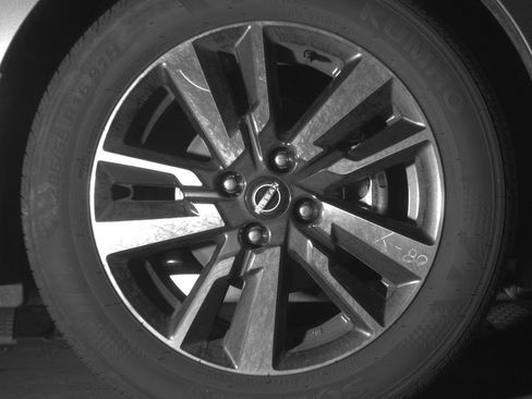 Used 2025 Nissan Versa SV image 12