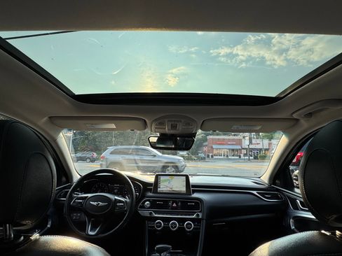 Used 2020 Genesis G70 2.0T w/ Elite Package image 12