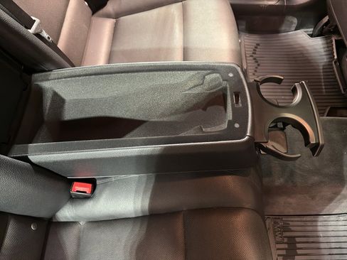 Used 2015 BMW 740Li image 28