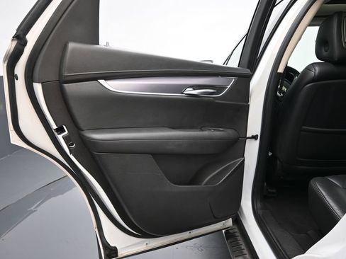 Used 2018 Cadillac XT5 Luxury w/ LPO, Sport Package image 25