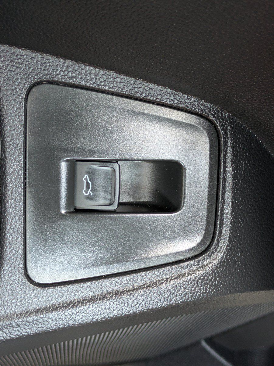 Used 2024 Volkswagen Tiguan SE R-Line FWD image 20