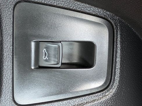 Used 2024 Volkswagen Tiguan SE R-Line FWD image 20