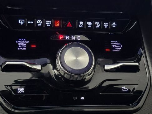 Used 2024 Jeep Grand Wagoneer Series II w/ Quick Order Packagew 28T image 36