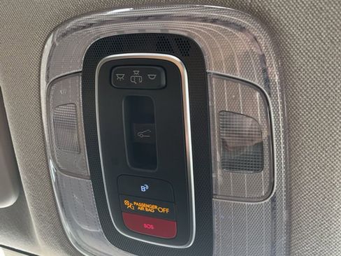 Certified 2025 Hyundai Elantra SEL image 14