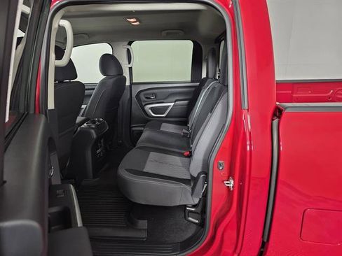 Used 2024 Nissan Titan SV w/ SV Convenience Package image 21