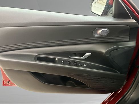 Used 2023 Hyundai Elantra SEL w/ Convenience Package image 25