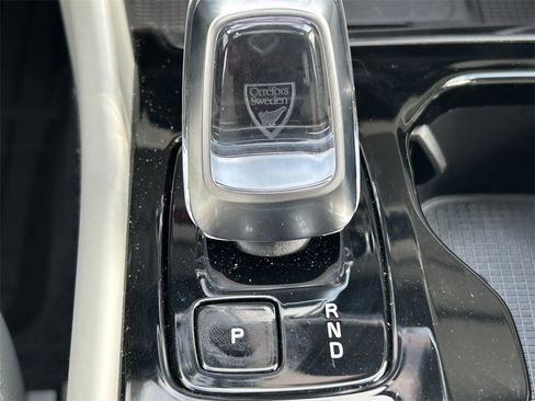 Used 2025 Volvo XC40 B5 Ultra w/ Protection Package image 16