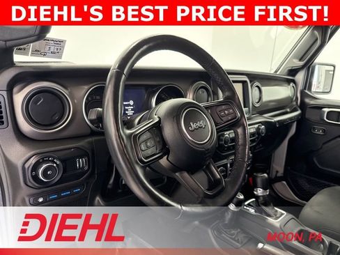 Used 2023 Jeep Wrangler Unlimited w/ Cold Weather Group AWD/4WD image 20