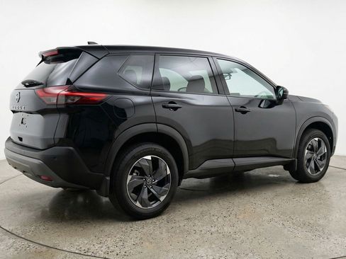 Used 2025 Nissan Rogue SV image 9