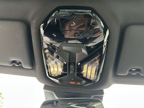 Certified 2025 BMW 530i image 23