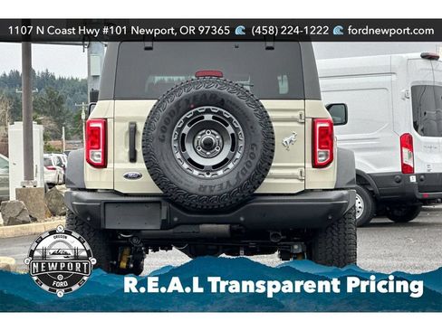 New 2025 Ford Bronco Big Bend w/ Black Diamond Package AWD/4WD image 6