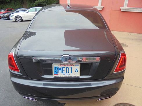 Used 2011 Rolls-Royce Ghost RWD image 41