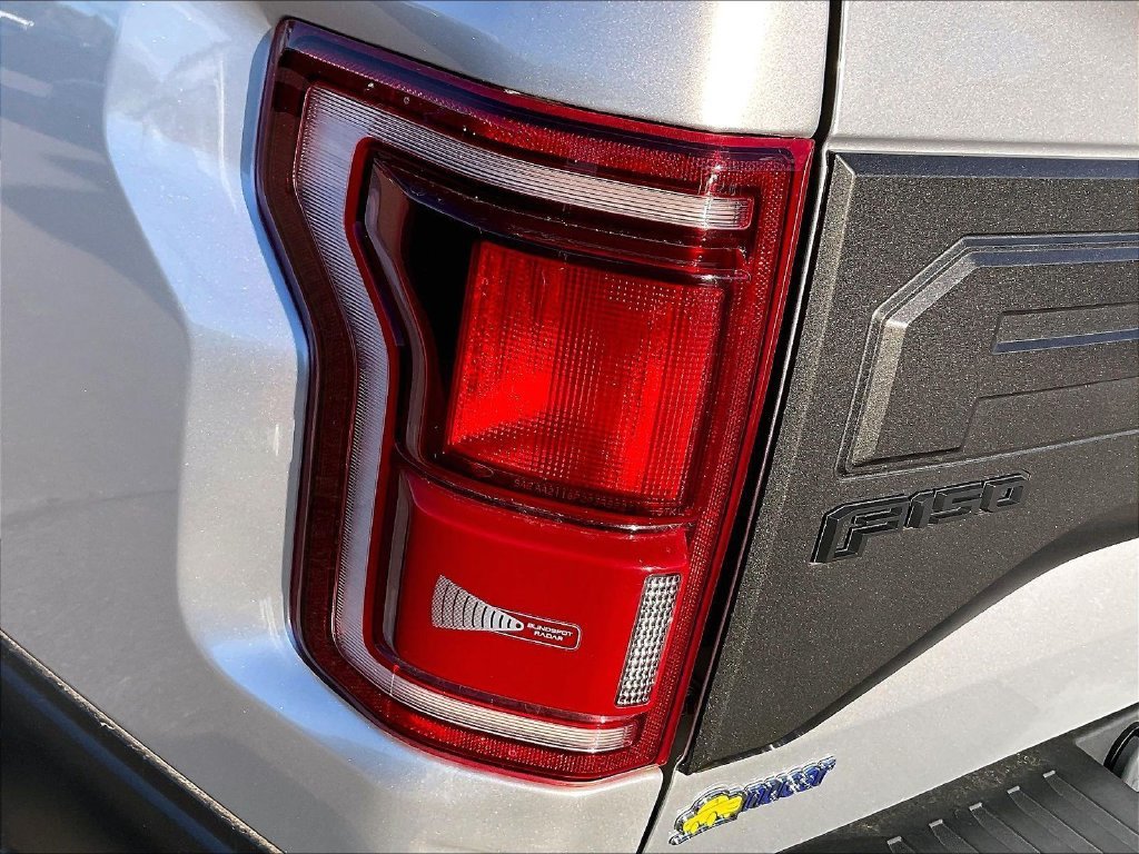 Used 2018 Ford F150 Raptor w/ Equipment Group 802A Luxury AWD/4WD image 32