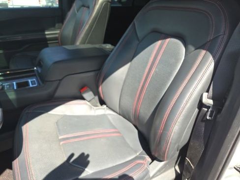 Used 2023 Ford Expedition Limited RWD image 5