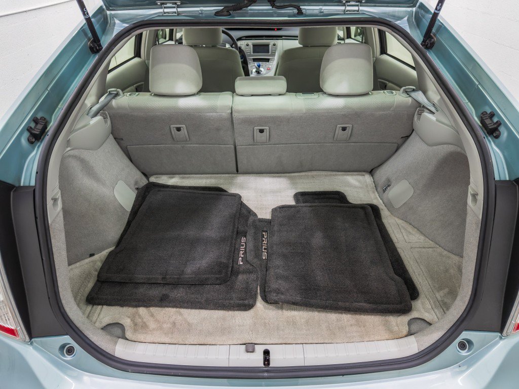 Used 2015 Toyota Prius Two FWD image 9
