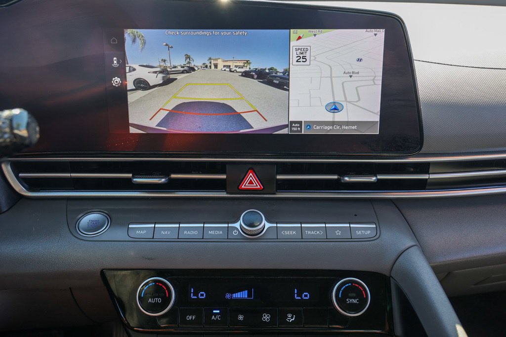 Used 2024 Hyundai Elantra SEL FWD image 29
