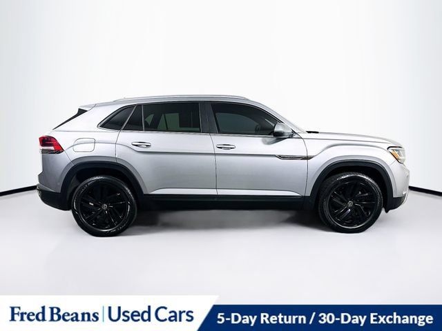 Used 2023 Volkswagen Atlas Cross Sport SE w/ Black Wheel Package AWD/4WD image 12