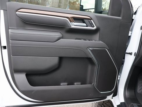 New 2026 Chevrolet Silverado 2500 LT w/ Trail Boss Package image 6