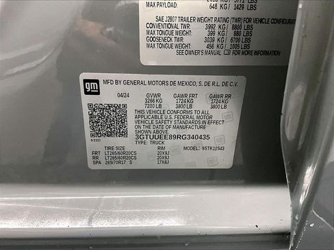 Used 2024 GMC Sierra 1500 AT4 w/ Technology Package AWD/4WD image 34