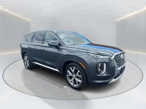 Used 2021 Hyundai Palisade Limited w/ Cargo Package AWD/4WD image 3