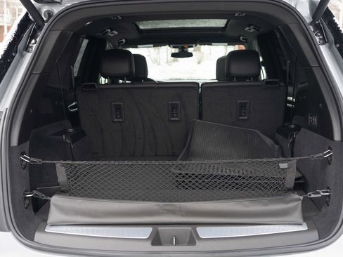 Used 2024 Cadillac XT6 Sport image 9