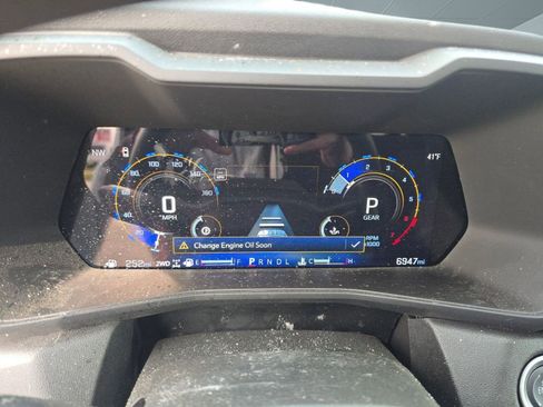 Used 2025 Chevrolet Colorado Trail Boss image 18