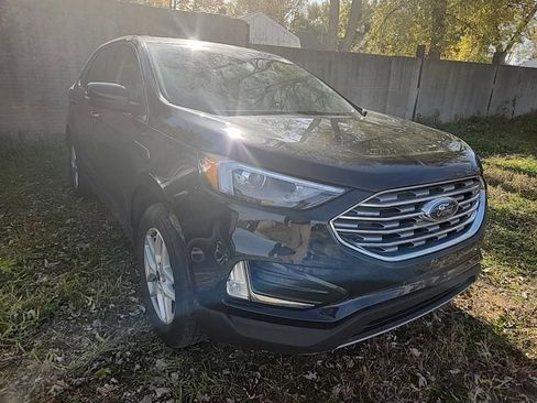 Used 2022 Ford Edge SEL w/ Convenience Package image 2