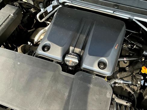 Used 2024 Chevrolet Colorado ZR2 w/ Technology Package image 32