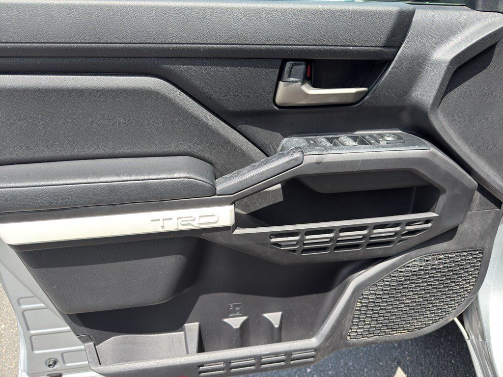 Used 2024 Toyota Tacoma TRD Off-Road AWD/4WD image 9