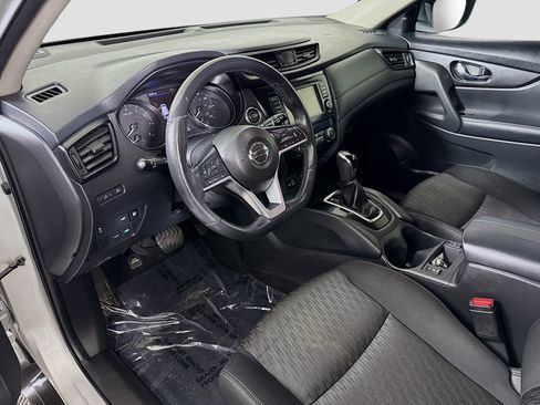 Used 2018 Nissan Rogue SV image 23