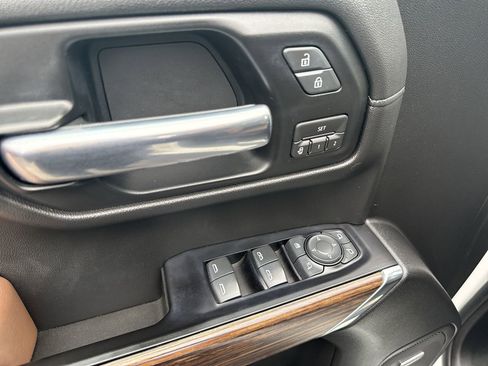 Used 2019 Chevrolet Silverado 1500 High Country w/ Technology Package image 23