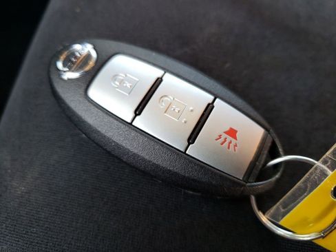 Used 2014 Nissan Pathfinder SV w/ Cargo Package image 26