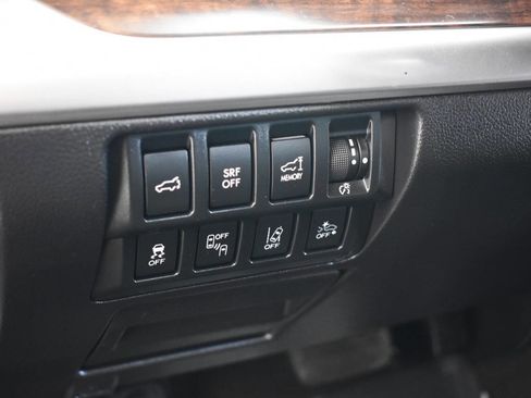 Used 2016 Subaru Outback 3.6R Limited image 30