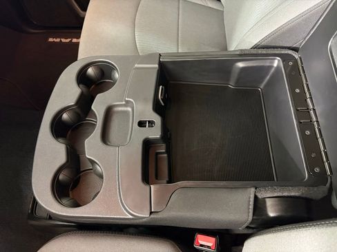 Used 2024 RAM 2500 Big Horn w/ Bed Utility Group image 31