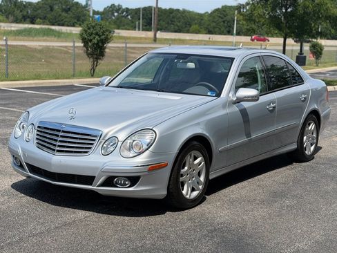 Used 2007 Mercedes-Benz E 320 BlueTEC Sedan image 4