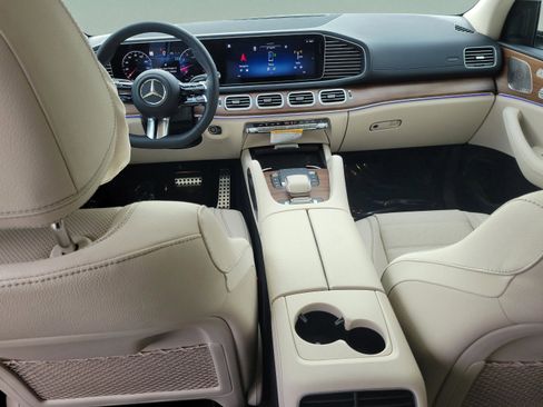 New 2026 Mercedes-Benz GLS 450 4MATIC image 8