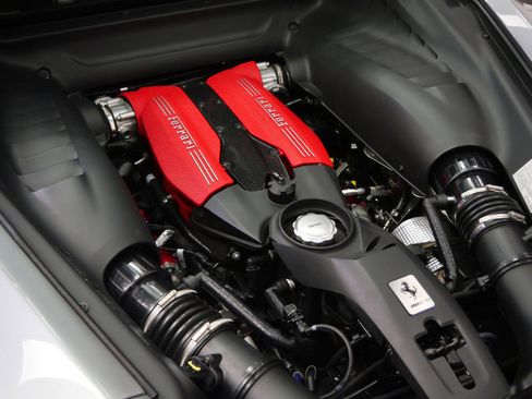 Used 2018 Ferrari 488 GTB image 47