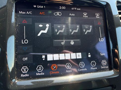 Used 2020 Jeep Cherokee Limited FWD image 24