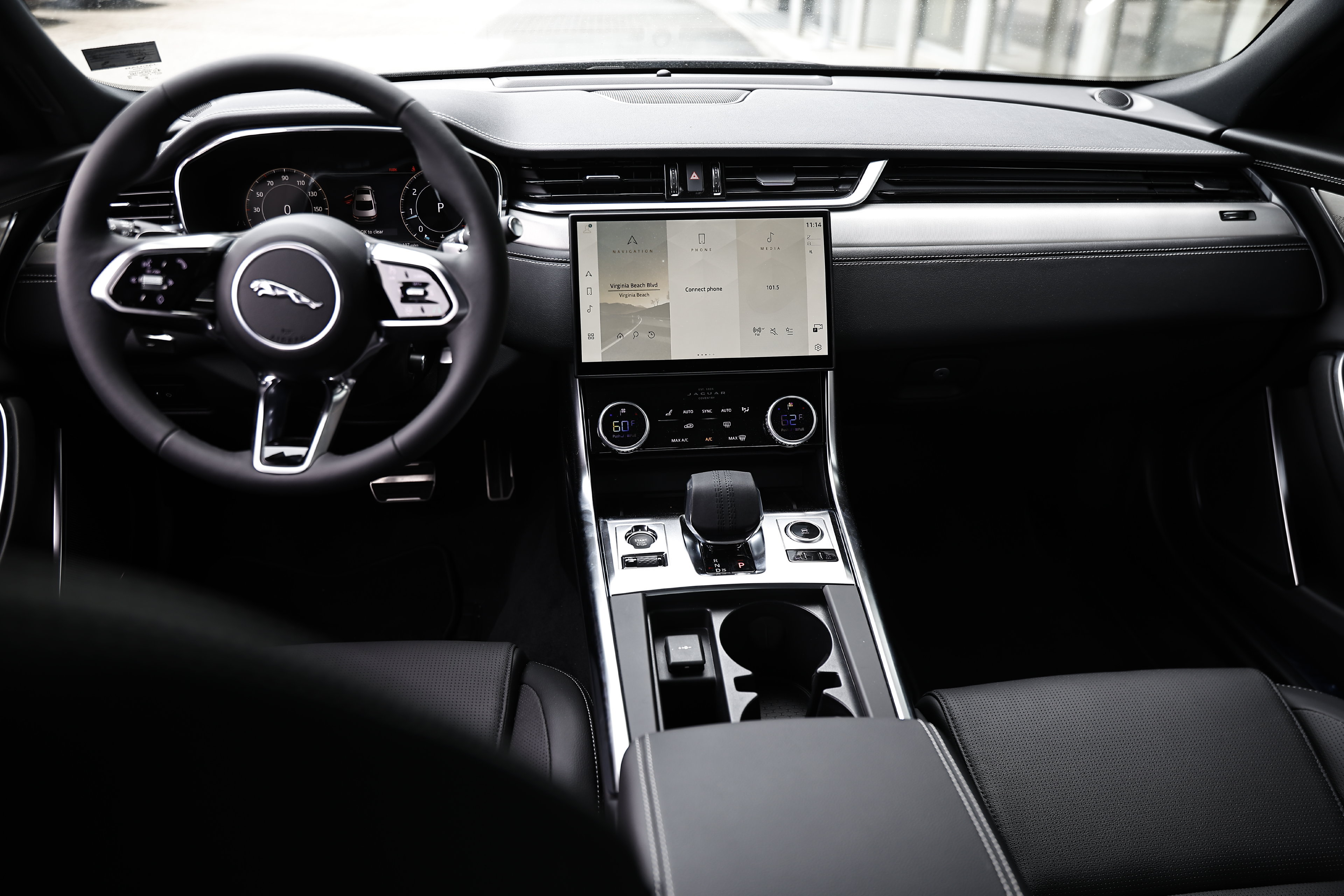New 2024 Jaguar XF R-Dynamic SE AWD/4WD image 36