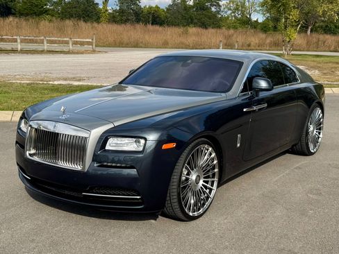 Used 2016 Rolls-Royce Wraith RWD image 2